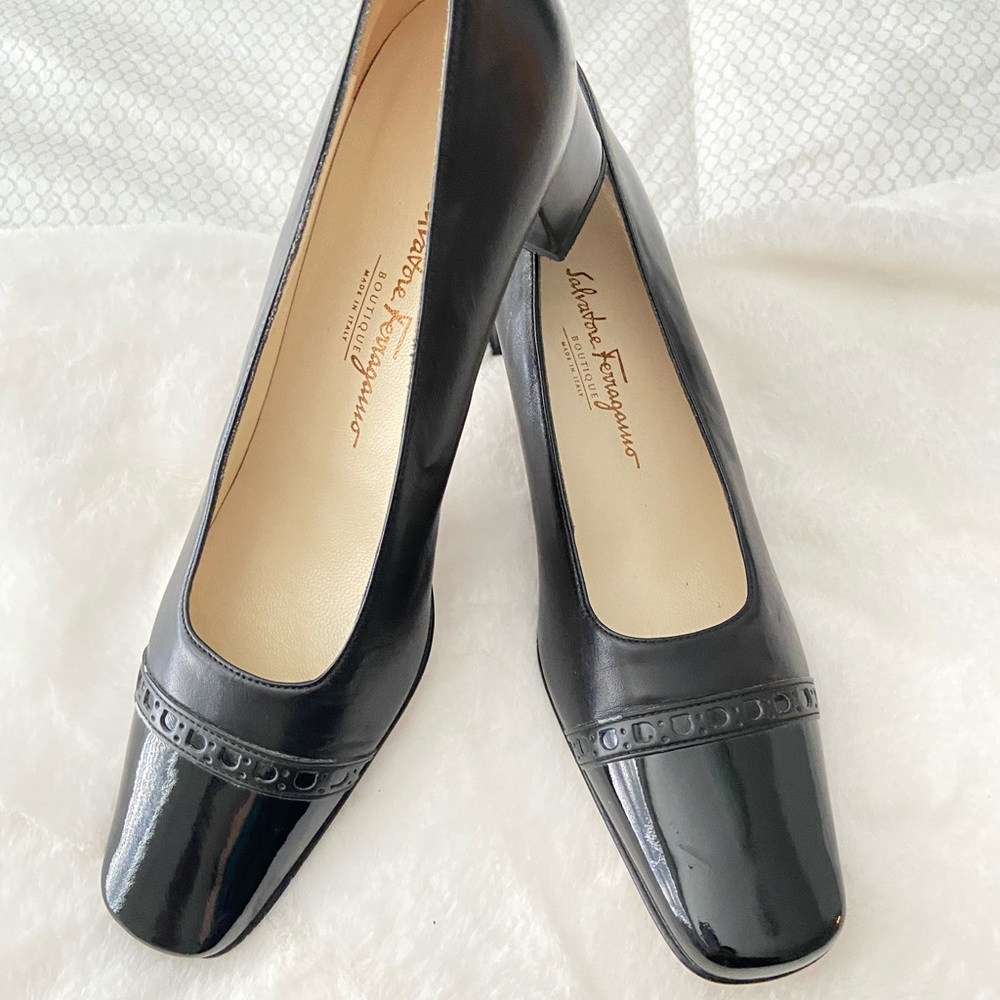 Salvatore Ferragamo black vintage custom made pumps, women’s size 9